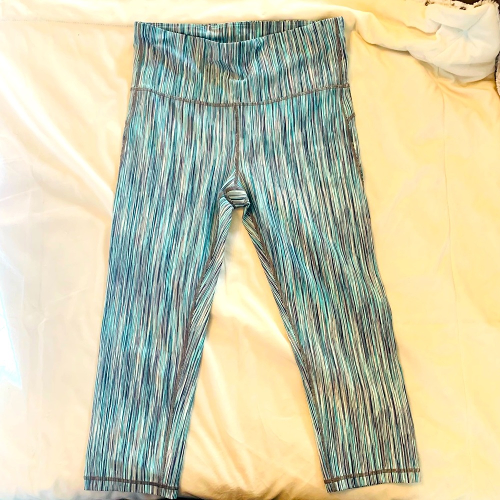 GapFit Compression Capris